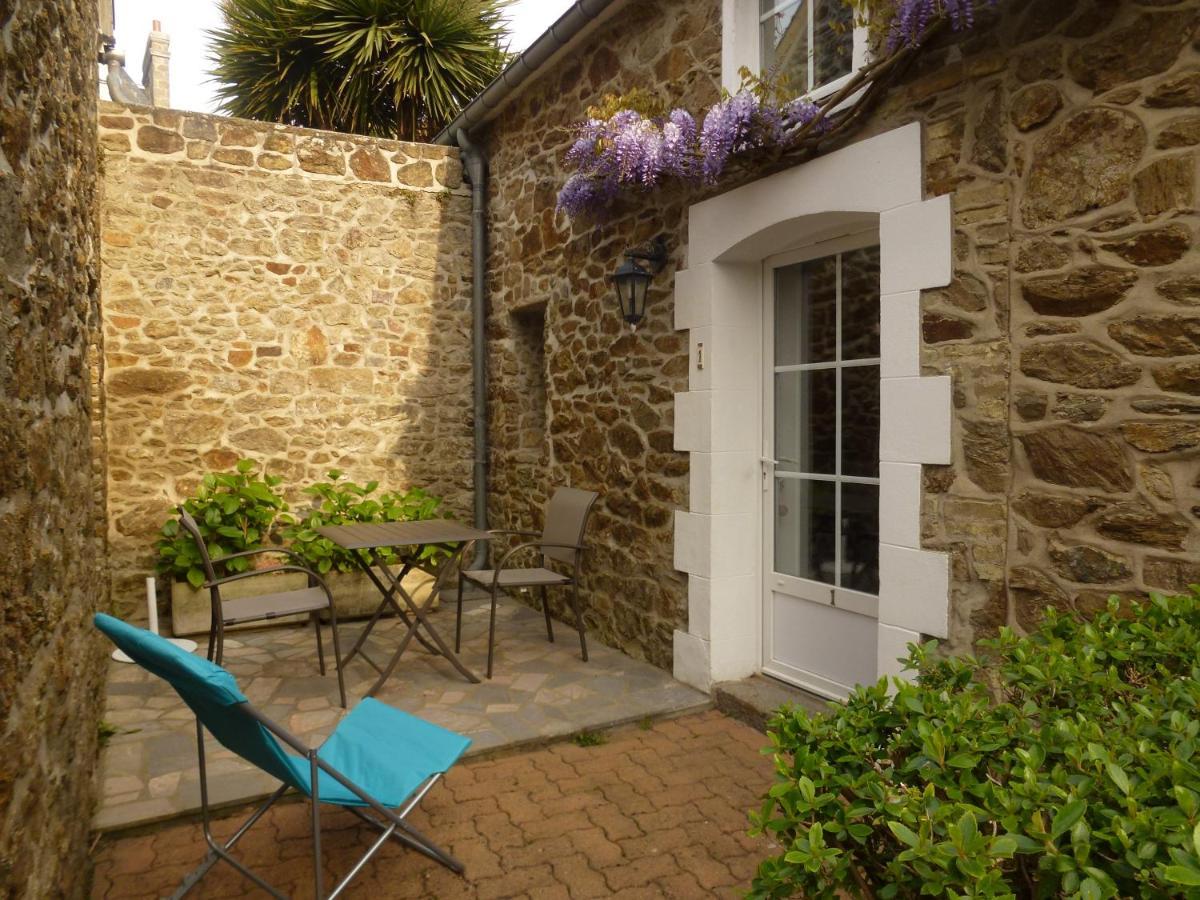 Clos De La Fontaine Dinard Exterior foto